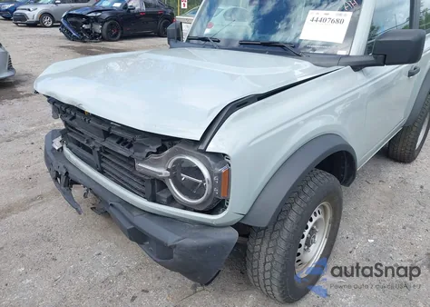 2023 Ford Bronco z USA, uszkodzony, nr VIN 1FMDE5AH7PLB01996